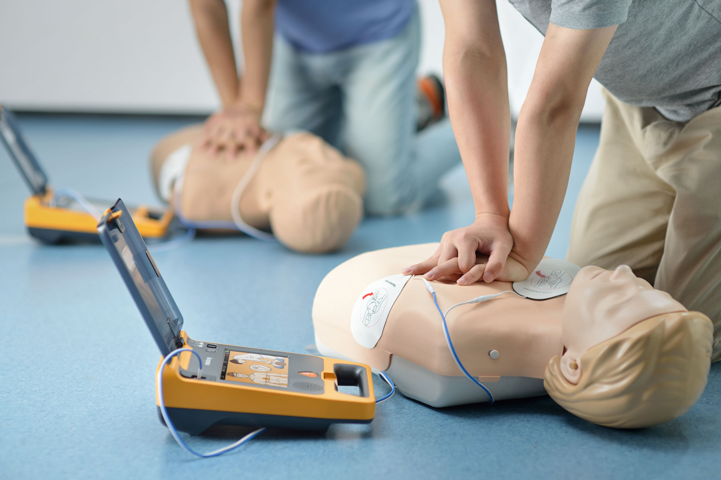 Prevention training using AED